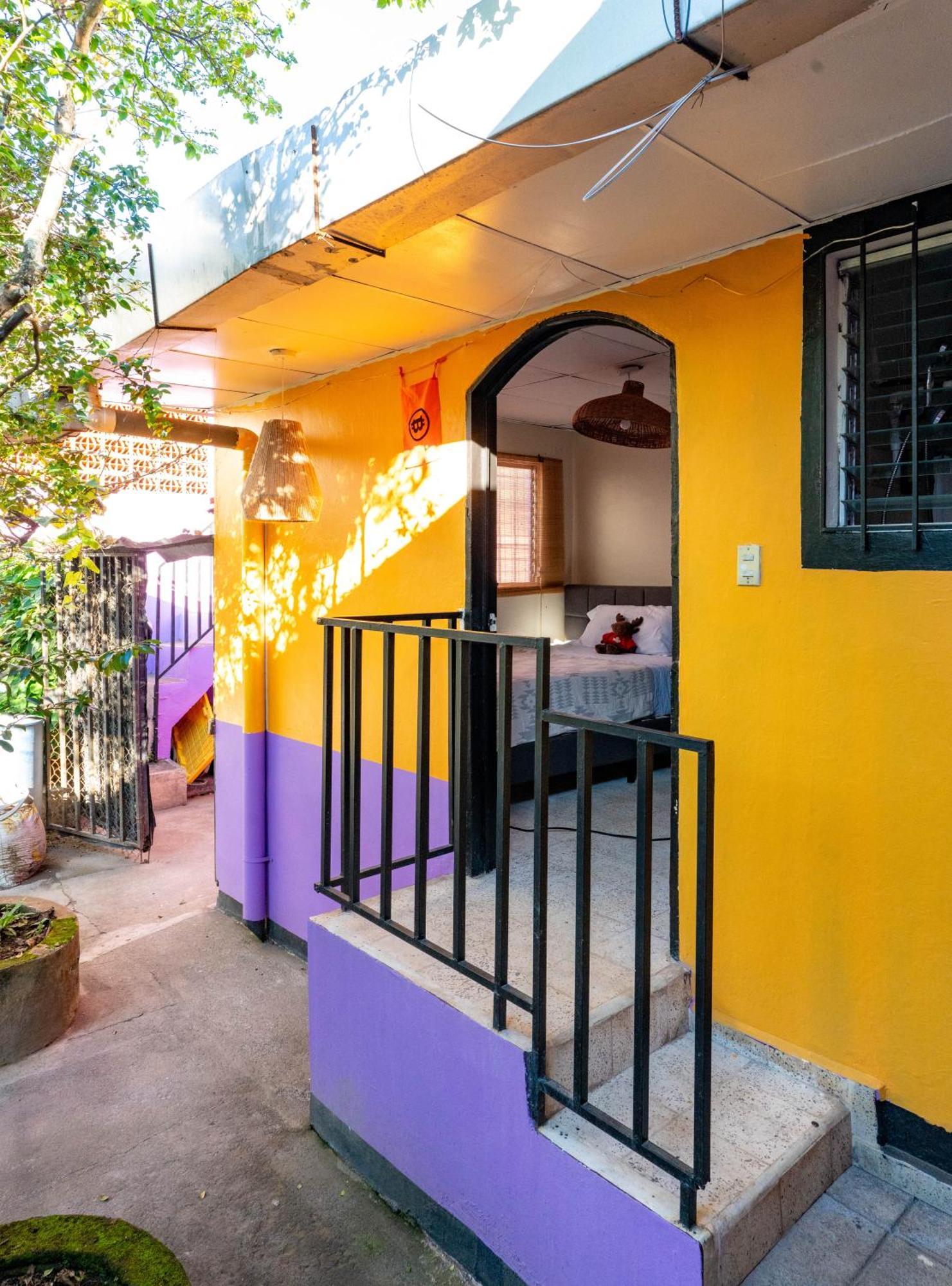 The Whale Lounge - Berlin Bed & Breakfast Luaran gambar